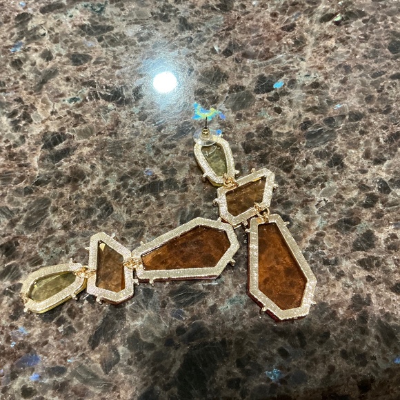 Liv Oliver 18K Plated 18.75 ct. tw. Quartz Geometric Earrings - Picture 3 of 4